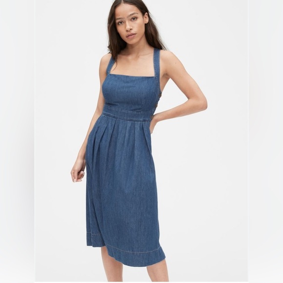 GAP Dresses & Skirts - Gap Apron Denim Midi Dress Women’s 8 Tall Blue Buttons Pockets Feminine Cottage